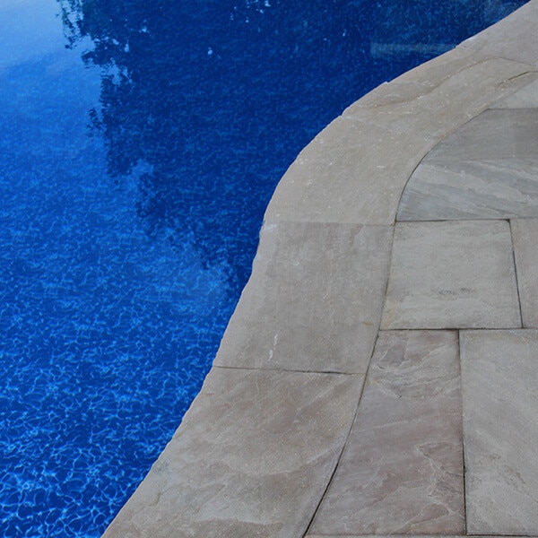 Banas Natural Stone Flint Coping
